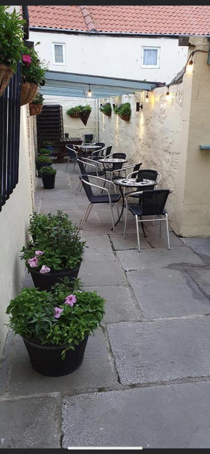 Bed and Breakfast The Royal George Staithes Exteriér fotografie